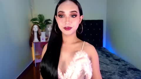 Sofia online show from November 2025 07:14:02 PM