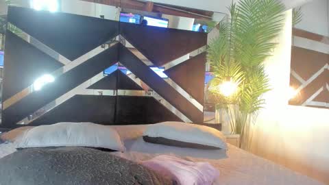 Moon online show from March 2026 11:10:01 AM