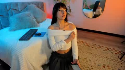 itsmroom online show from January 2026 01:37:02 PM