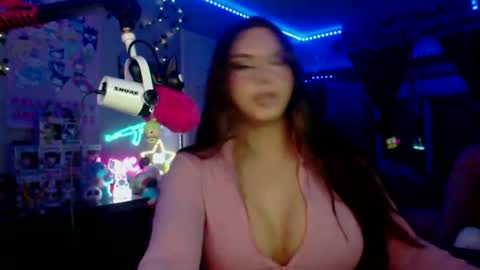 Nicki Foxx online show from November 2025 02:22:01 AM