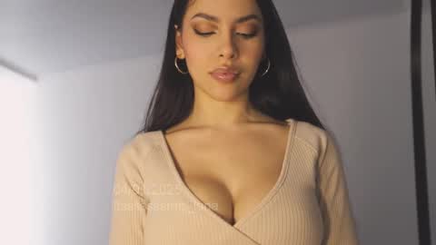 itsssssssme_lana online show from January 2025 05:05:02 PM