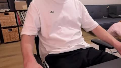 itsthat online show from April 2026 02:44:02 AM