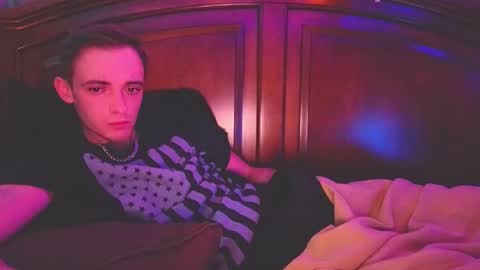 itzd123 online show from April 2026 06:18:02 AM