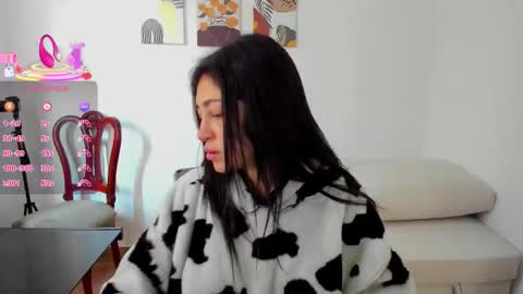 Itziar  online show from October 2025 02:56:02 PM