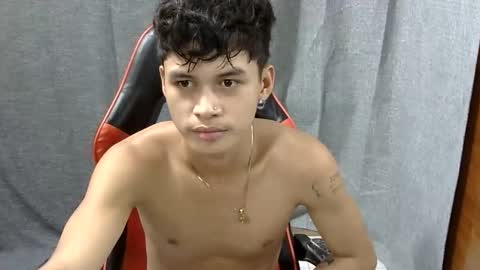 itzme_john online show from April 2026 04:07:02 PM