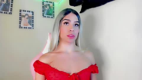 Ivanna online show from October 2025 05:22:02 PM