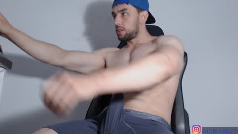 Snapshot of ivanhot279 chatting on December 2024 09:24:01 PM ivanhot279 online show from December 2024 09:24:01 PM