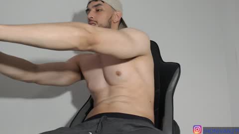 Snapshot of ivanhot279 chatting on December 2024 07:53:02 PM ivanhot279 online show from December 2024 07:53:02 PM