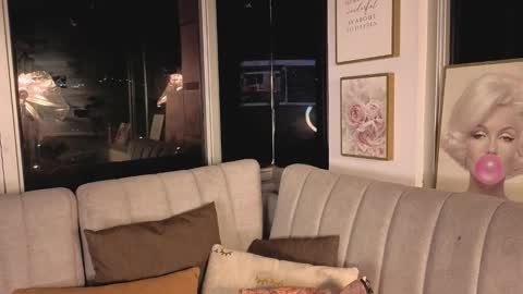 Ivanna West online show from November 2025 09:54:02 AM