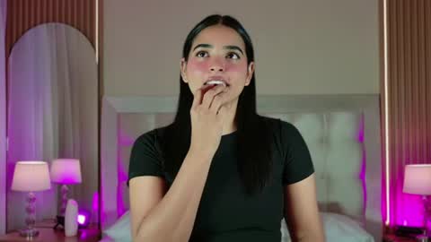 Ivanna online show from July 2026 11:33:01 PM