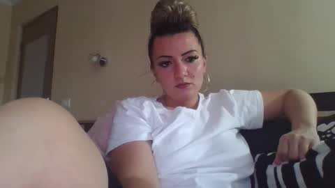 Snapshot of ivannahazel chatting on November 2025 10:27:01 AM Ivanna online show from November 2025 10:27:01 AM