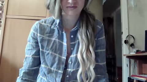 Snapshot of ivetta911 chatting on September 2025 09:56:01 AM ivetta911 online show from September 2025 09:56:01 AM