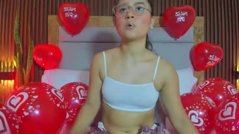 Snapshot of ivette_swan chatting on February 2026 02:03:01 PM I V E T T E online show from February 2026 02:03:01 PM