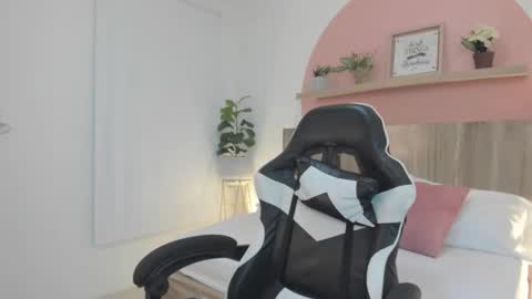 Snapshot of ivette_swan chatting on February 2026 12:28:01 PM I V E T T E online show from February 2026 12:28:01 PM