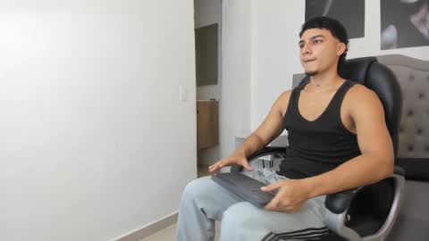 Snapshot of ivo_beischel chatting on September 2025 11:32:01 AM Ivo Beischel online show from September 2025 11:32:01 AM