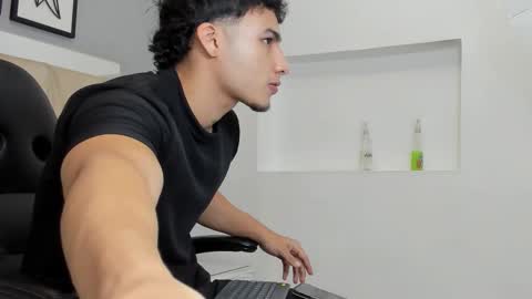 Snapshot of ivo_beischel chatting on October 2025 04:13:01 AM Ivo Beischel online show from October 2025 04:13:01 AM