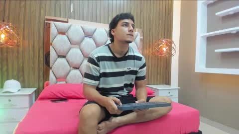 Snapshot of ivo_beischel chatting on November 2025 05:56:02 PM Ivo Beischel online show from November 2025 05:56:02 PM