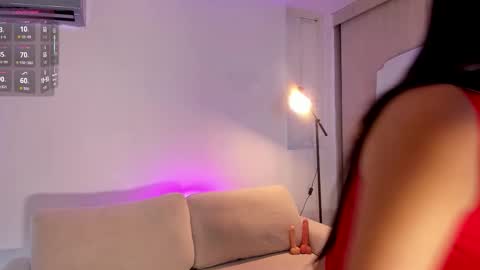 Ivon online show from September 2025 06:29:02 PM