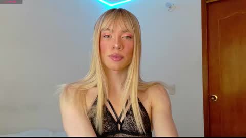 Snapshot of ivonnybonita_ chatting on December 2025 08:26:01 PM Ivonny online show from December 2025 08:26:01 PM