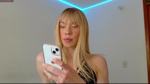 Snapshot of ivonnybonita_ chatting on December 2025 09:34:02 PM Ivonny online show from December 2025 09:34:02 PM