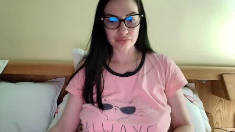 Snapshot of ivoryorchid chatting on December 2024 03:11:02 PM Ivory online show from December 2024 03:11:02 PM