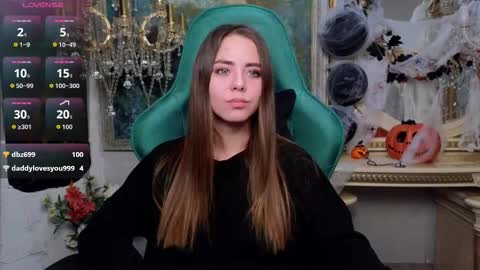 ivorywood_ online show from October 2025 10:27:01 AM