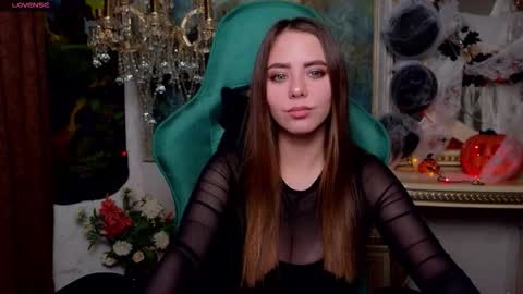 ivorywood_ online show from November 2025 05:12:02 PM