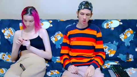 Ivy and Lester online show from September 2025 05:07:02 PM