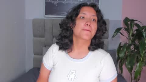 Ivy and Molly online show from September 2025 08:54:02 PM