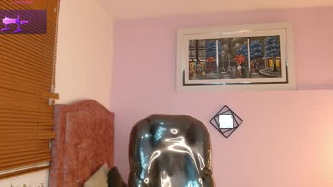 Snapshot of ivy_gail chatting on February 2025 07:09:01 AM IVY online show from February 2025 07:09:01 AM