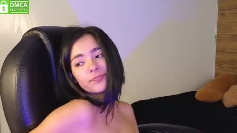 Snapshot of ivy_gail chatting on June 2026 05:17:02 AM IVY online show from June 2026 05:17:02 AM