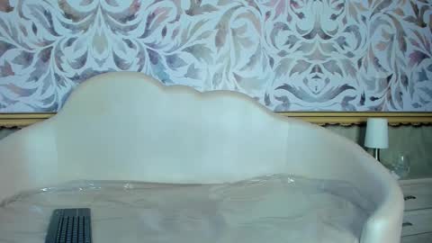 Snapshot of ivy_rae_xxx chatting on October 2025 03:20:02 PM Ivy Rae online show from October 2025 03:20:02 PM