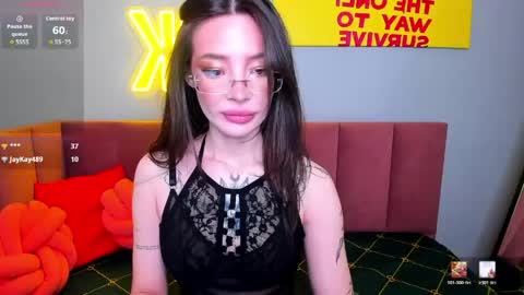 Ivy online show from May 2026 01:47:02 AM
