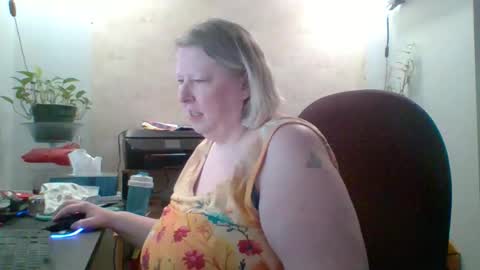 Snapshot of ivyjane3522 chatting on May 2026 02:45:01 PM ivyjane3522 online show from May 2026 02:45:01 PM
