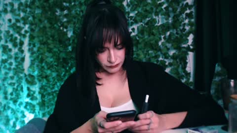 Snapshot of ivyjonson chatting on December 2024 04:46:02 PM Miss Ivy online show from December 2024 04:46:02 PM