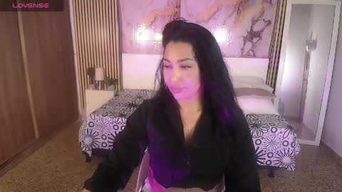 ivyshine7 online show from May 2026 07:18:01 PM