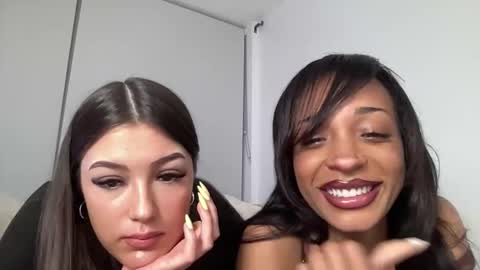 ivyskye_ online show from May 2026 01:56:02 AM