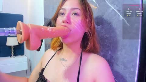 Snapshot of iza_grey chatting on June 2026 07:23:01 AM Isa online show from June 2026 07:23:01 AM