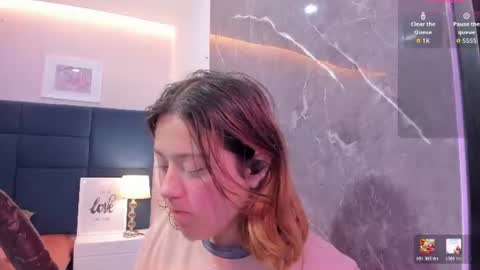 Snapshot of iza_grey chatting on July 2026 11:46:02 AM Isa online show from July 2026 11:46:02 AM
