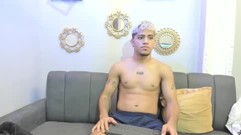 izaack online show from January 2025 01:25:02 PM