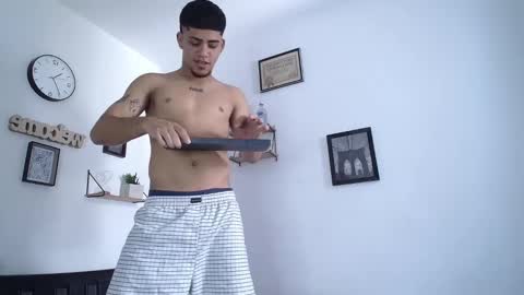 izaack online show from March 2025 03:34:01 PM