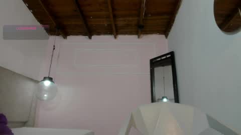 Snapshot of izelevans chatting on April 2026 10:48:01 AM izelevans online show from April 2026 10:48:01 AM