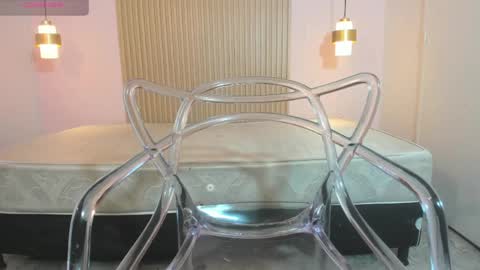 Snapshot of izelevans chatting on April 2026 04:34:01 PM izelevans online show from April 2026 04:34:01 PM