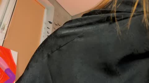 izi online show from February 2025 09:32:02 PM