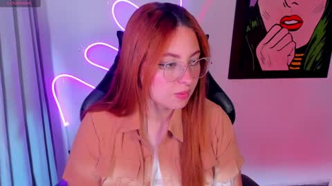 hot izys online show from February 2025 03:59:01 PM