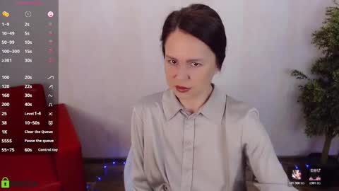 Queen of nylon  Victoria online show from February 2026 05:03:02 AM