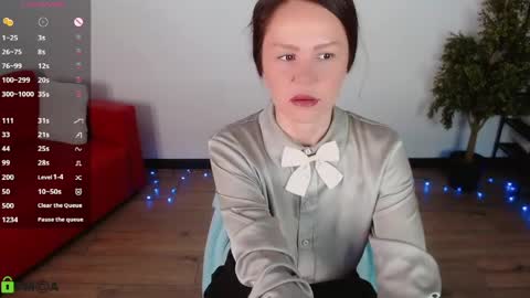 Queen of nylon  Victoria online show from May 2026 05:23:01 AM