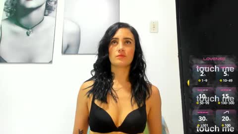 Snapshot of izzy_cum chatting on March 2025 12:53:02 PM Izzy online show from March 2025 12:53:02 PM