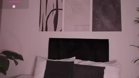 Snapshot of izzy_vega chatting on November 2025 12:46:02 AM Izzy vega online show from November 2025 12:46:02 AM