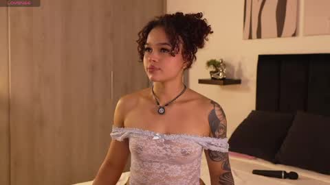 Snapshot of izzy_vega chatting on June 2026 11:33:02 PM Izzy vega online show from June 2026 11:33:02 PM